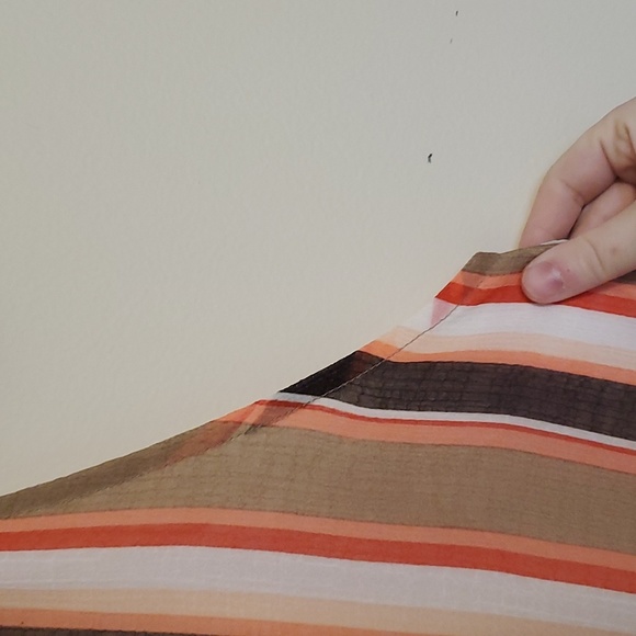 NWT New York and Co striped sleeveless V neck tie in front - Picture 7 of 9